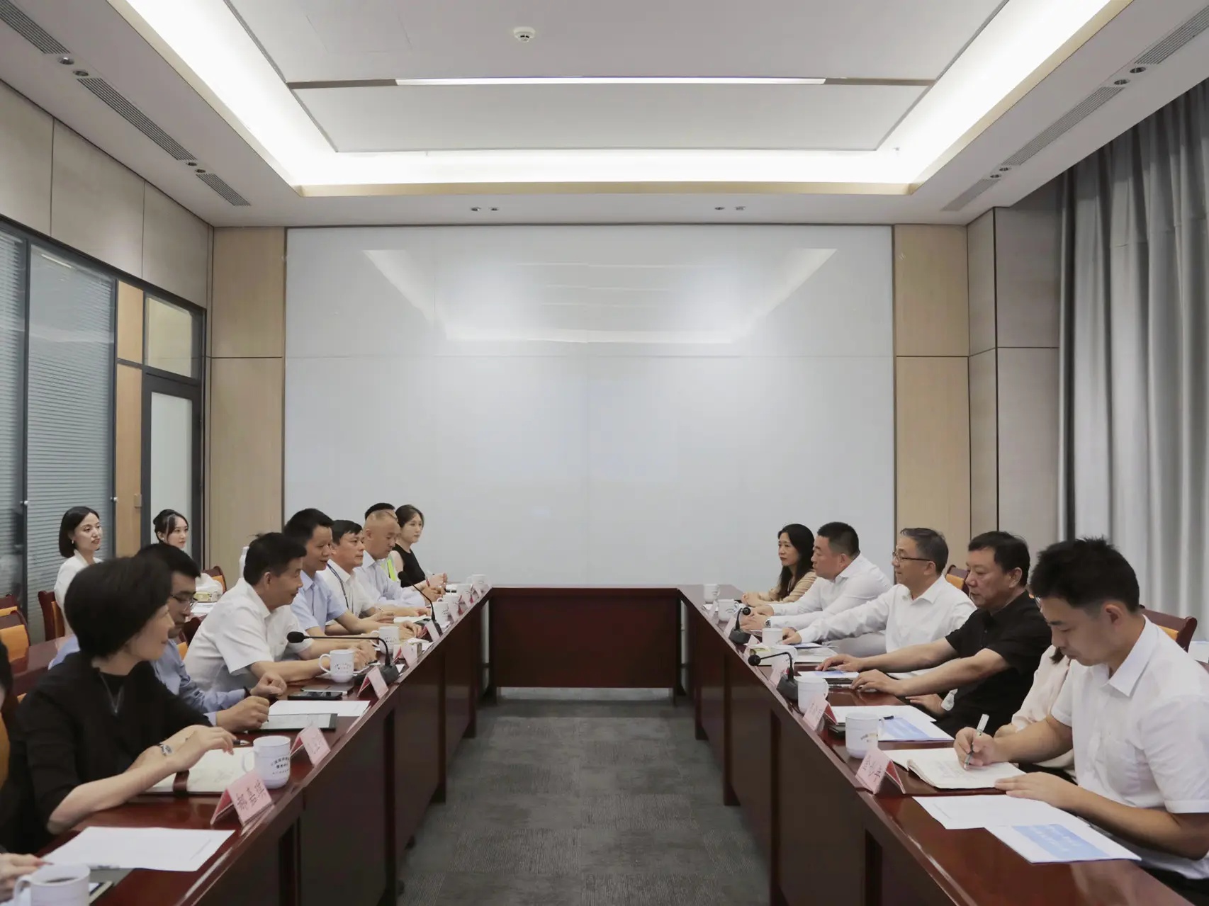 民航局27年倾情帮扶 航空货运赋能南疆长效发展