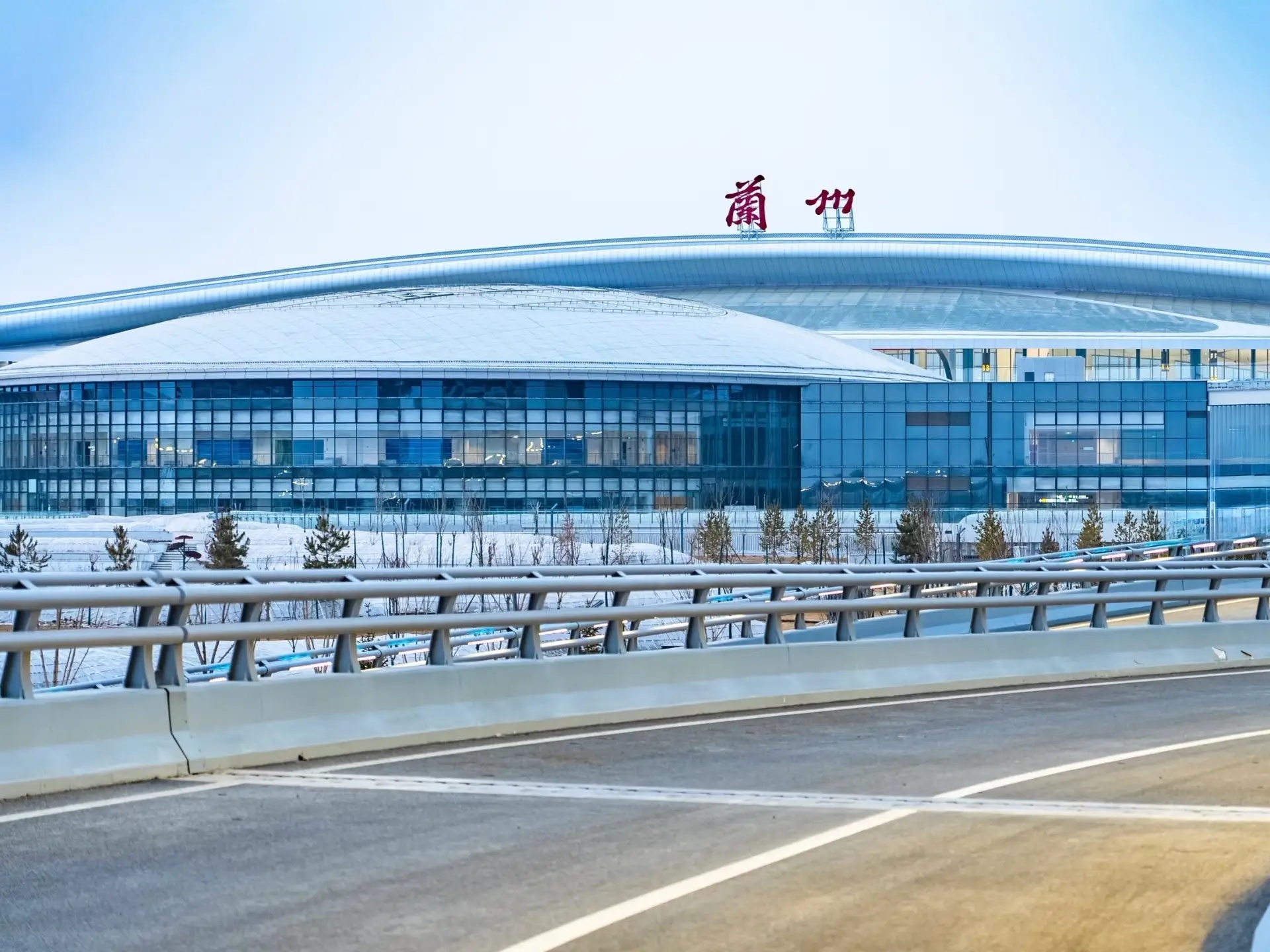 兰州中川国际机场航空货运发展势头强劲,区域经济“空中走廊”持续拓宽